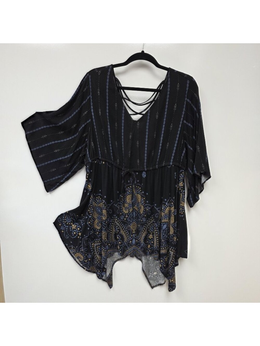 Torrid Blouse Womens 2 Black V Neck 3/4 Kimono Sleeve Paisley Tunic Top Boho